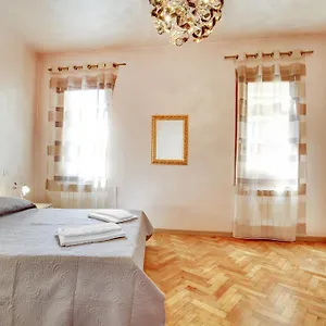 Delle Acque 2* Venice
